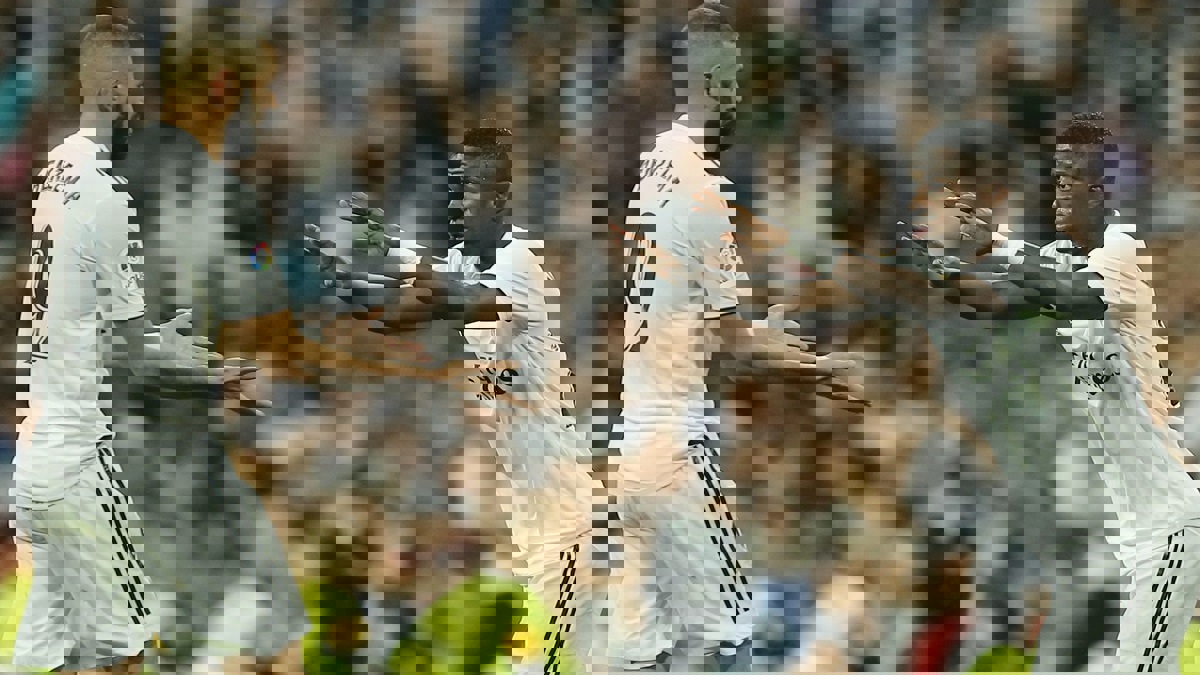 ليس كريستيانو رونالدو ولا ليونيل ميسي.. فينيسيوس جونيور يفاجئ الجميع باختياره أفضل لاعب في العالم (فيديو)