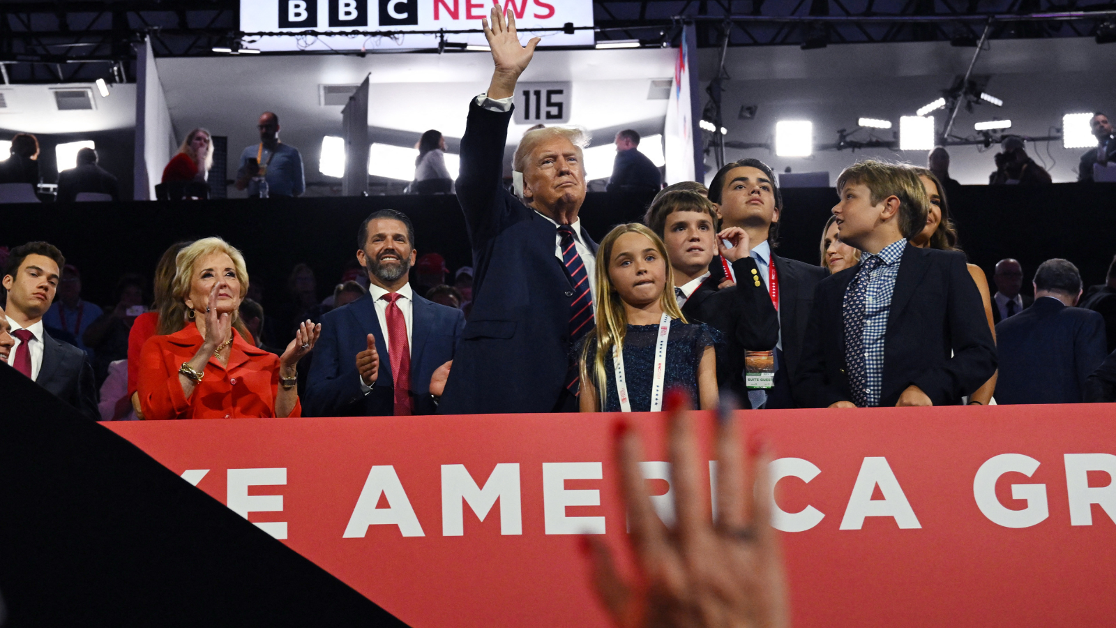 بعد الالتحاق به.. هل ينجح "أعداء الأمس" في إيصال ترامب للبيت الأبيض؟