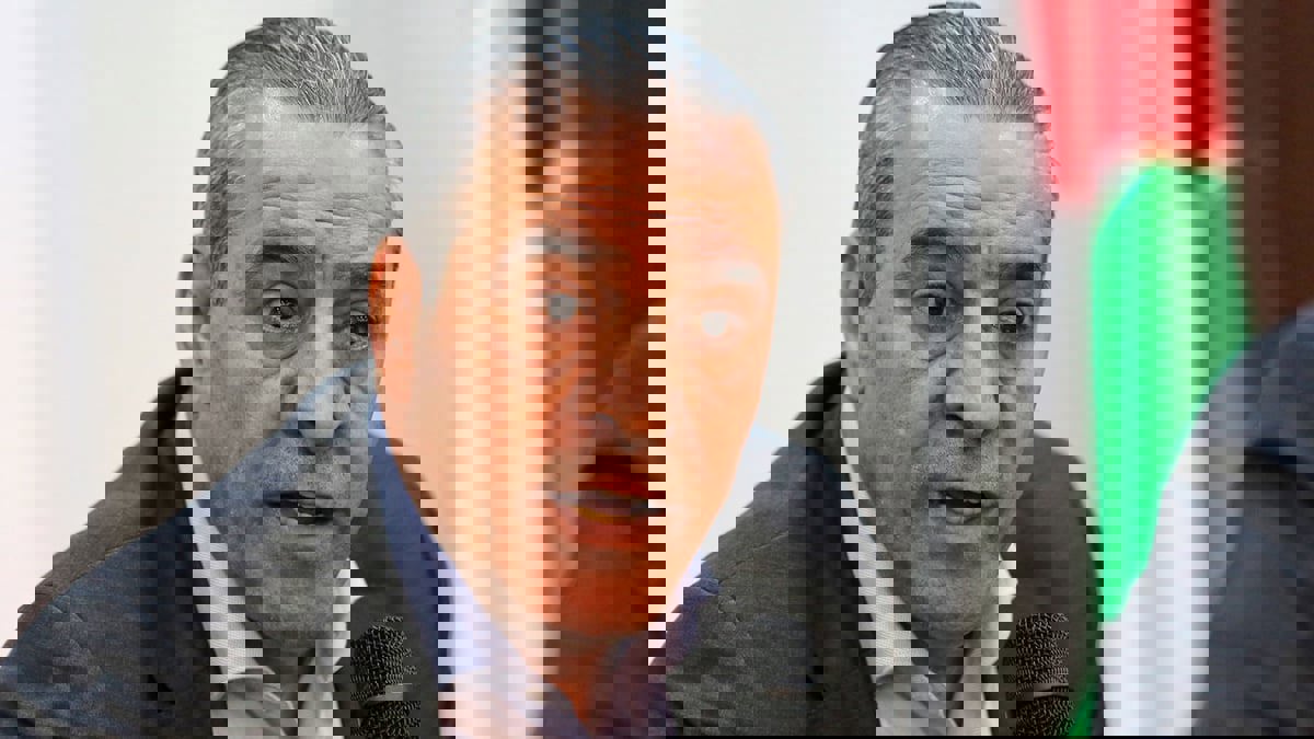 تعيين حسين الشيخ رئيسا لدائرة شؤون المفاوضات في السلطة الفلسطينية