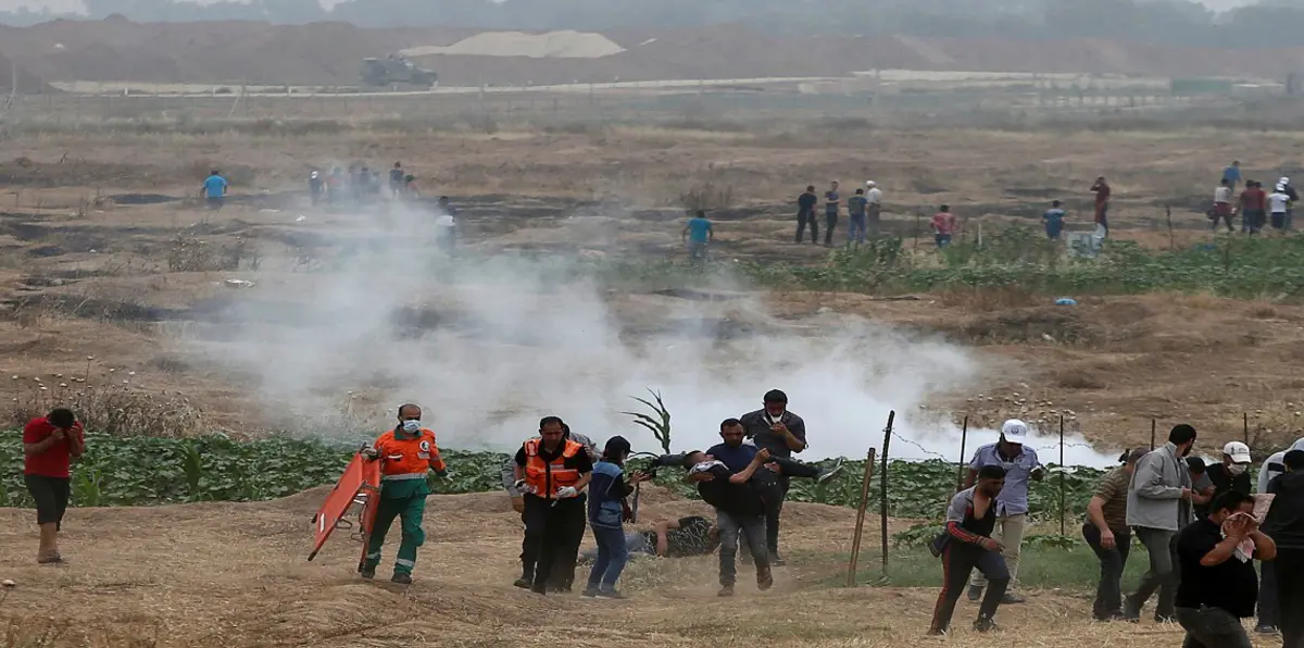 في "مليونية العودة" بغزة.. احتدام المواجهات واقتحام الحدود مع إسرائيل أبرز المشاهد (صور)
