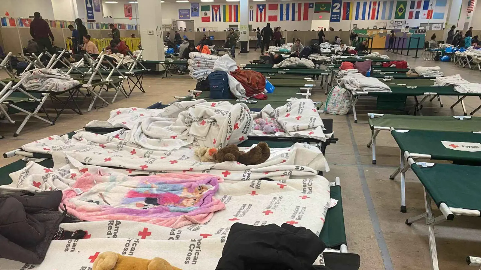 بعد أوامر ترامب.. أريزونا تبدأ بإغلاق ملاجئ المهاجرين