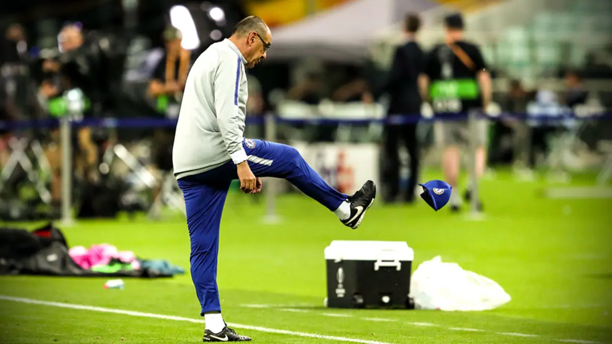 مباراة تشيلسي وآرسنال.. ساري يغادر تدريبات البلوز غاضبًا إثر مشادة بين لويز وهيغوايين (فيديو)