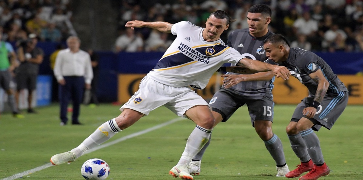 هل يكون زلاتان إبراهيموفتش مفاجأة تركي آل الشيخ في 2019؟