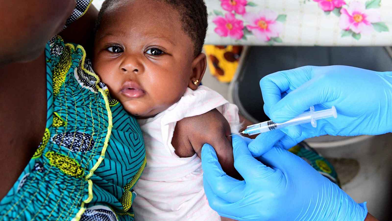 وسط التحديات.. تقدم محدود في تطعيم الأطفال عالمياً