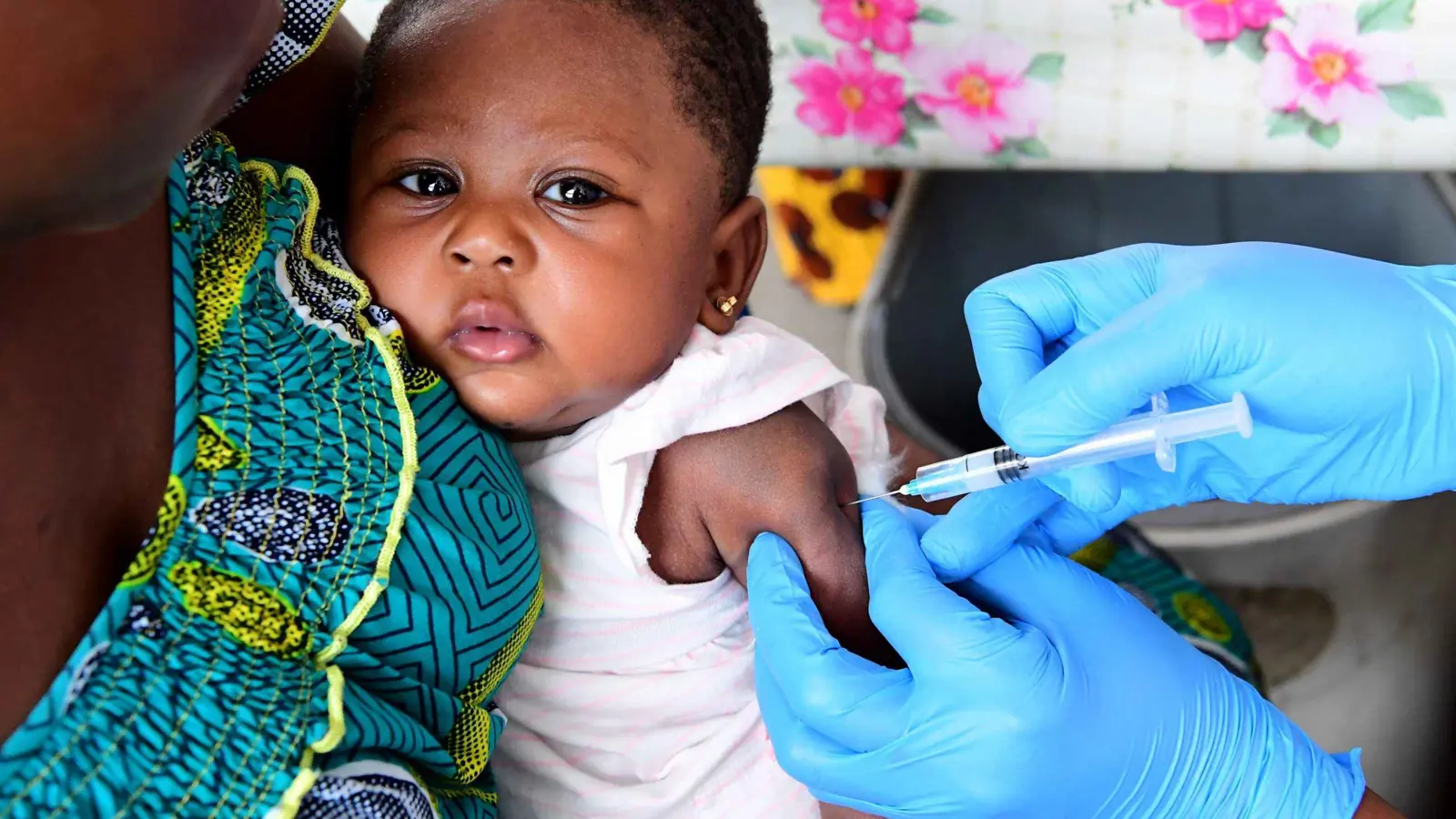 وسط التحديات.. تقدم محدود في تطعيم الأطفال عالمياً