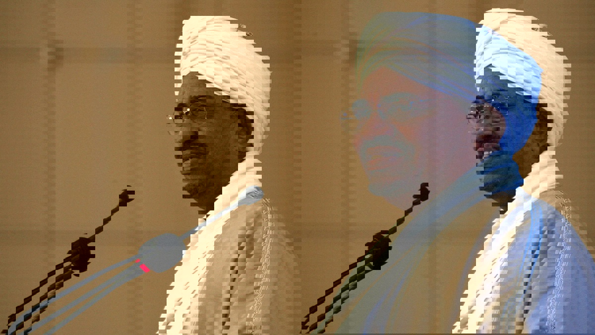 مدعية "الجنائية الدولية" تبحث في الخرطوم خيارات محاكمة البشير