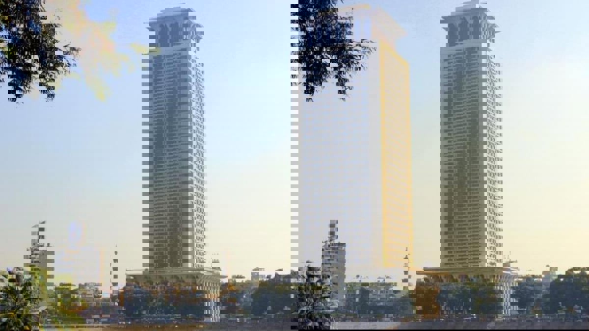 مصر تدعو إلى تغليب لغة الحوار في الأزمة الأوكرانية.. ولبنان يدين "الغزو"