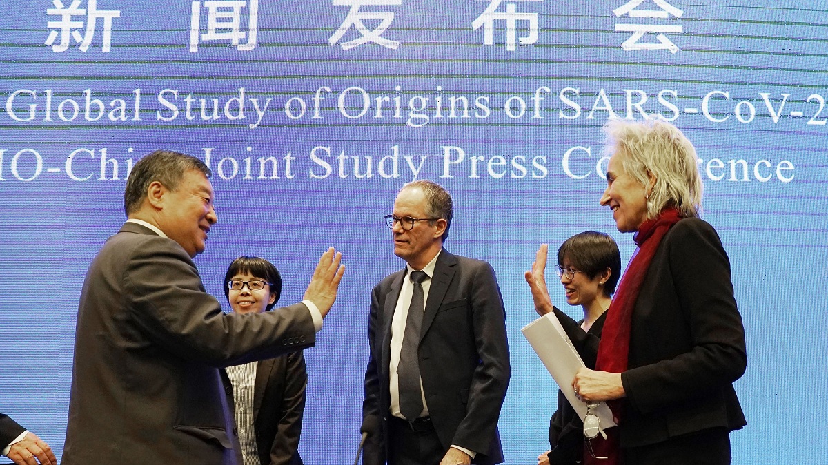 وسط اتهامات الخداع والتواطؤ.. كيف تسير العلاقة بين الصين و"الصحة العالمية"؟