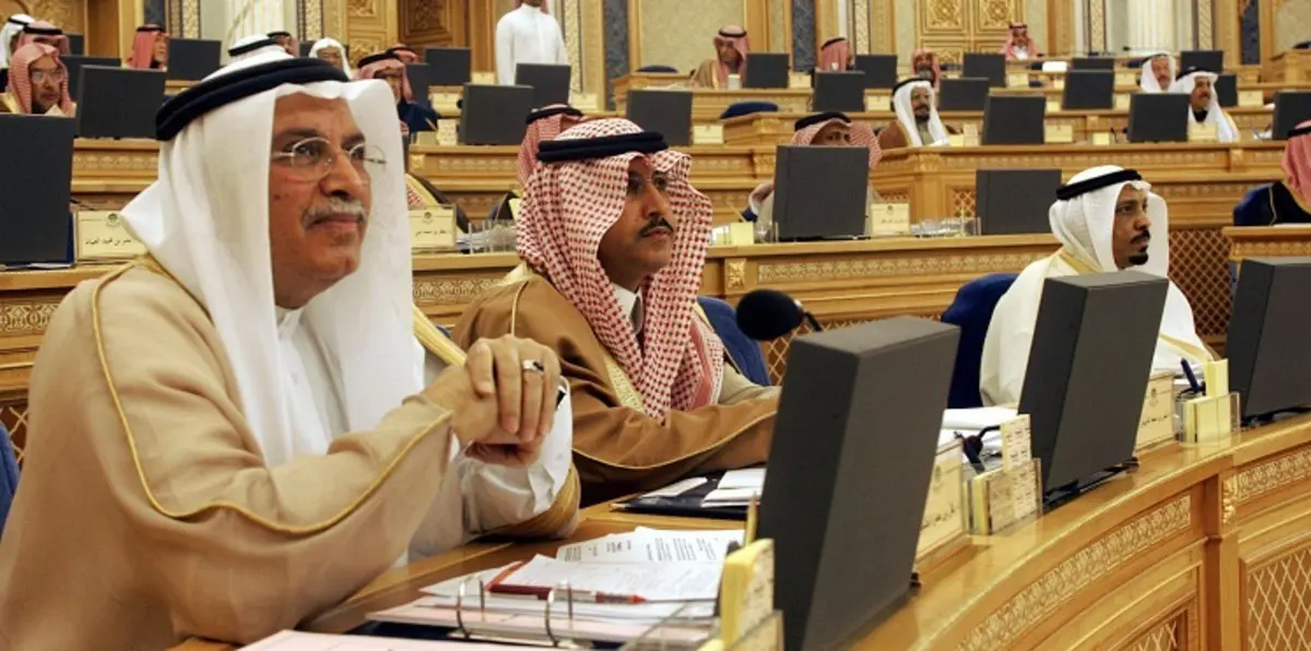 تملص مسؤولين من توصيات مجلس الشورى يثير حفيظة كتاب سعوديين