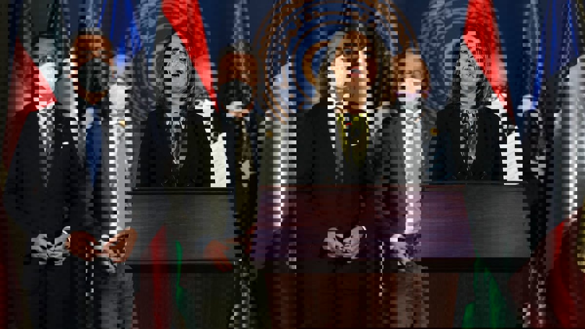 المنقوش تبحث مع مدير مكتب حفتر سبل إخراج المرتزقة من ليبيا