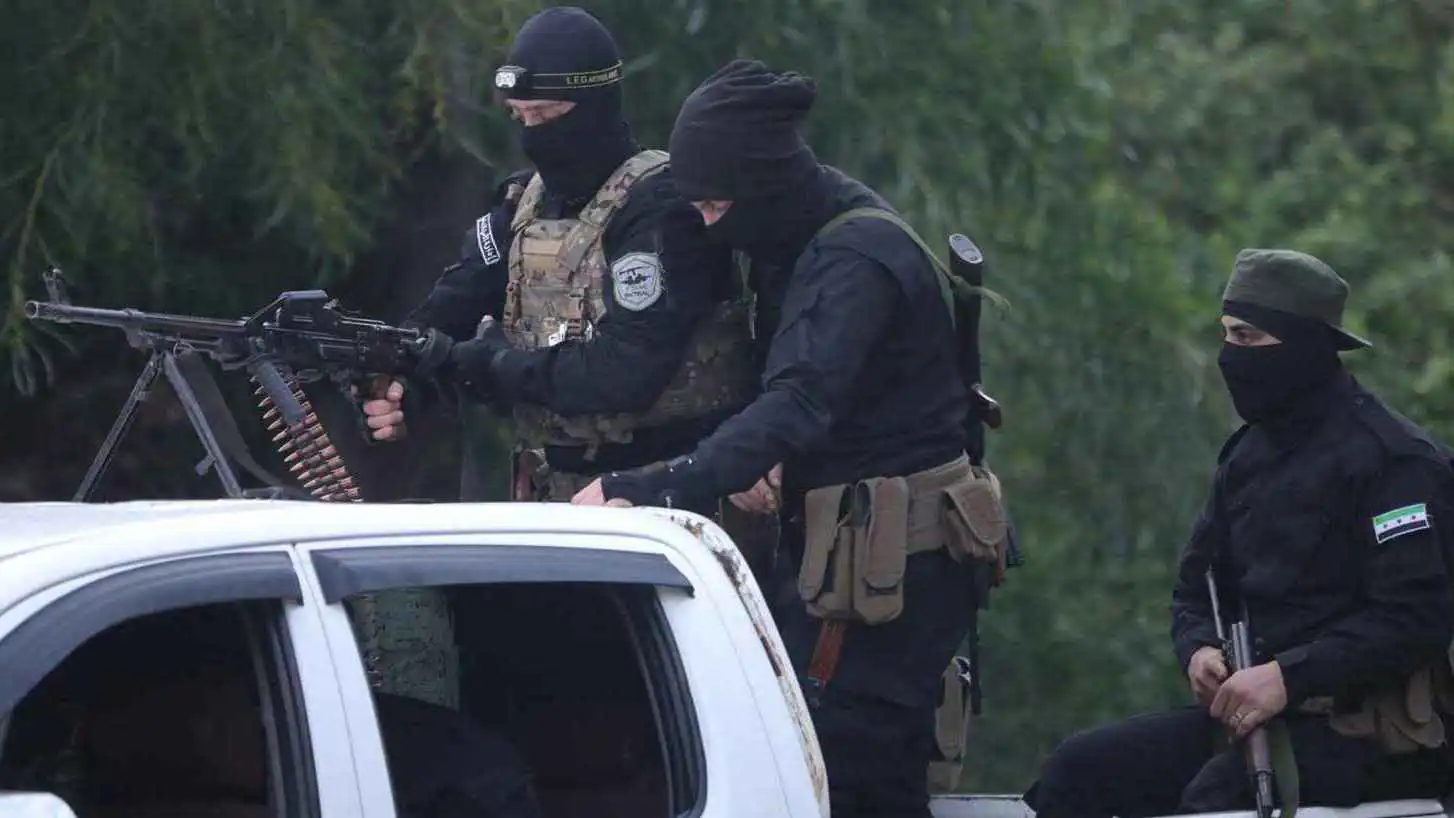 خلايا نائمة وأسلحة مخزّنة.. عملية أمنية واسعة تحبط مخططا لتفجير ريف دمشق