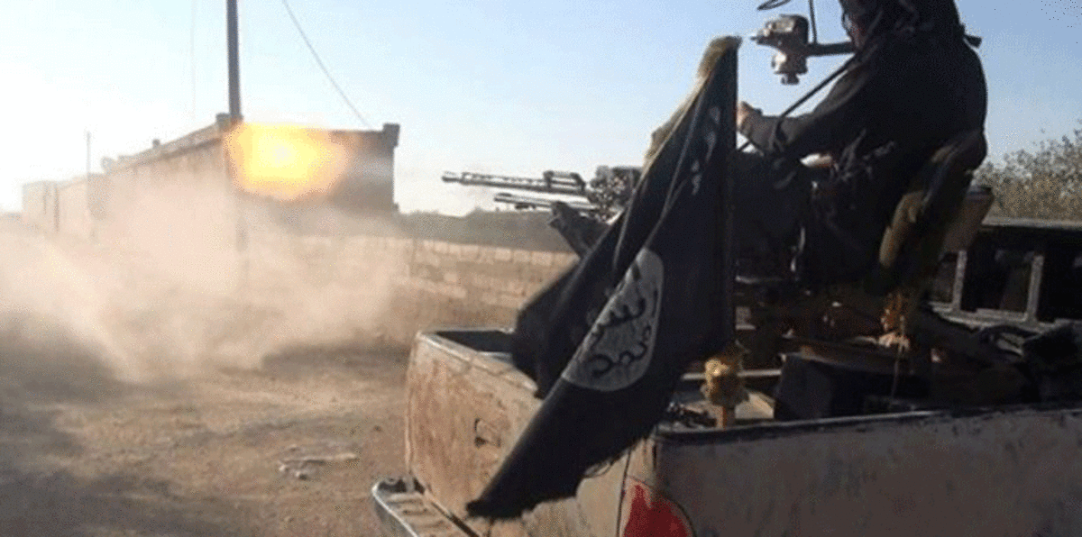 داعش يشنُّ هجومًا عنيفًا على قرى علوية في ريف حمص