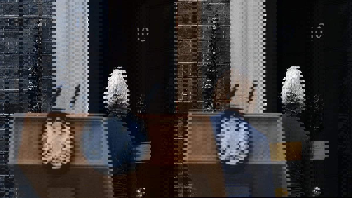 تقرير: بريطانيا تغرق في الفوضى والأسوأ لم يأت بعد