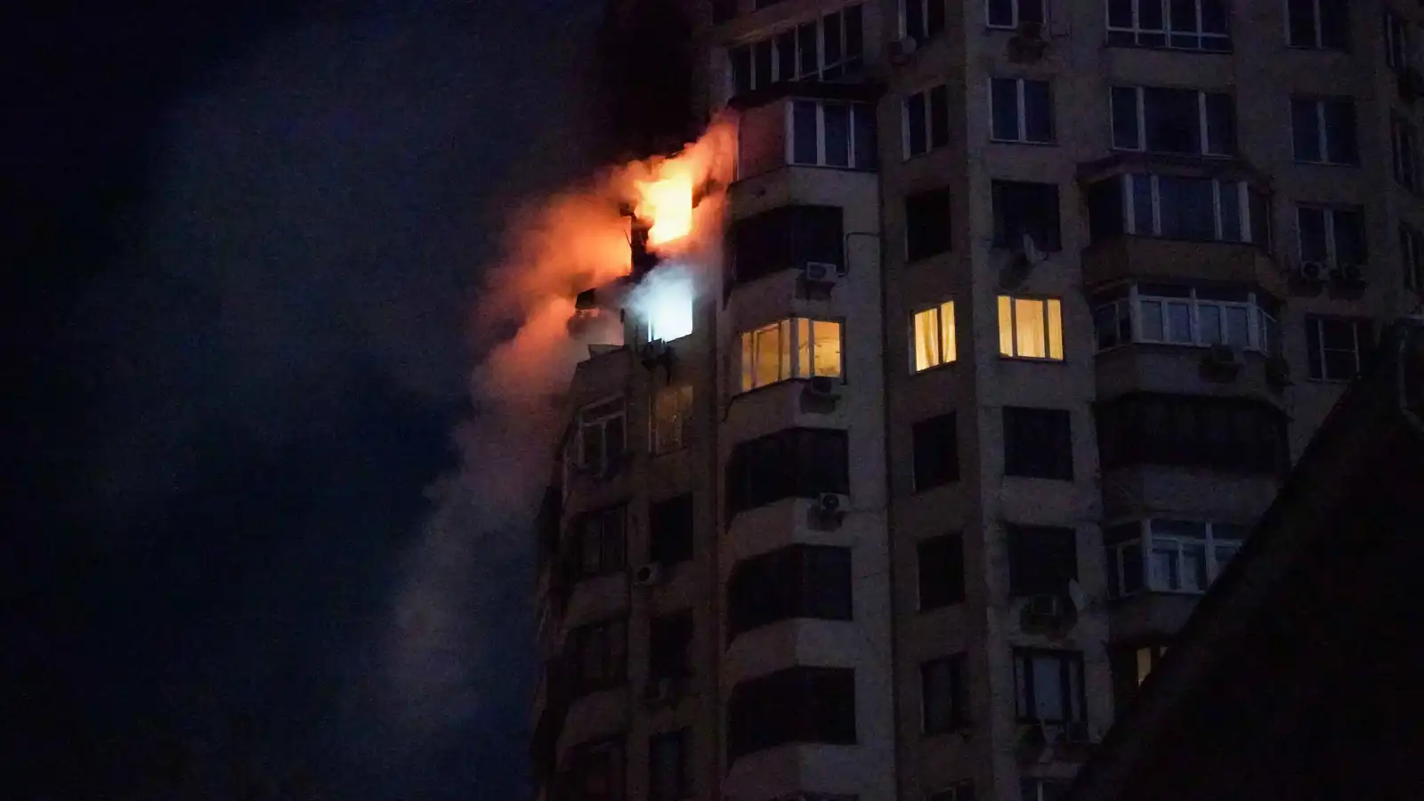 20 تحت الصفر.. روسيا تسخن أجواء كييف بالغارات وزيلنسكي يهاجم موسكو (فيديو)