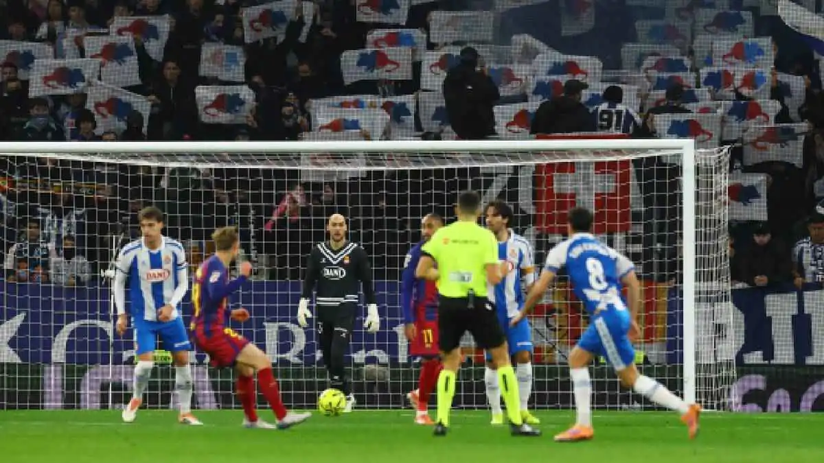 أهداف وملخص ورجل مباراة برشلونة ضد إسبانيول في الدوري الإسباني