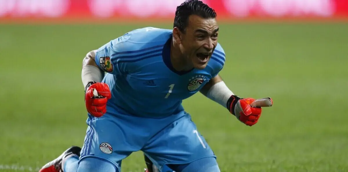 حقيقة ارتباط لاعب منتخب مصر بنجلة عصام الحضري