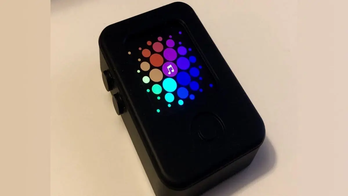 تسريب يكشف النموذج الأولي لأول ساعة من سلسلة أبل ووتش الذكية