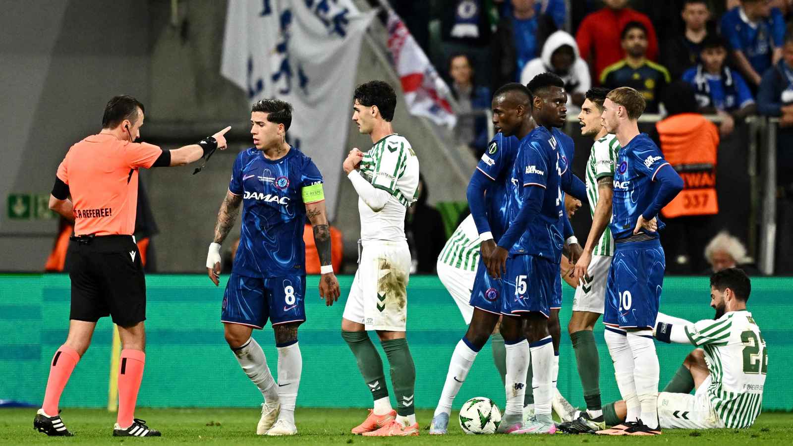 ملخص وأهداف ورجل نهائي دوري المؤتمر الأوروبي بين تشيلسي وريال بيتيس