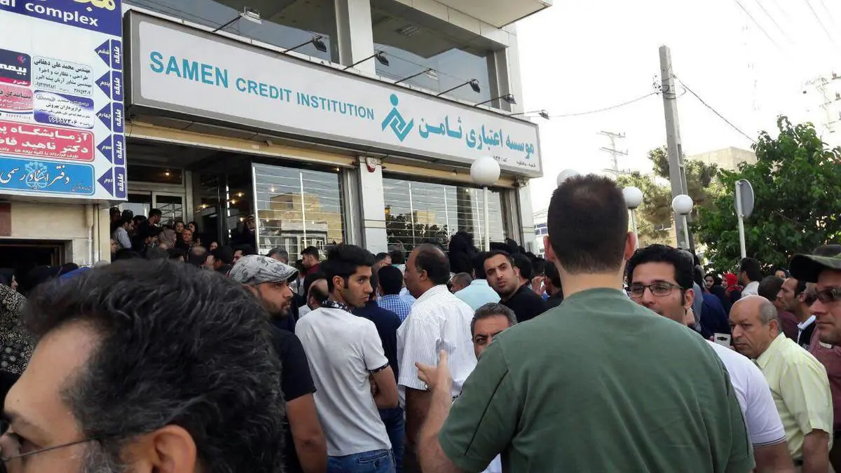 إيران تسمح للأجانب بفتح حسابات مصرفية من أجل توريد العملة الأجنبية