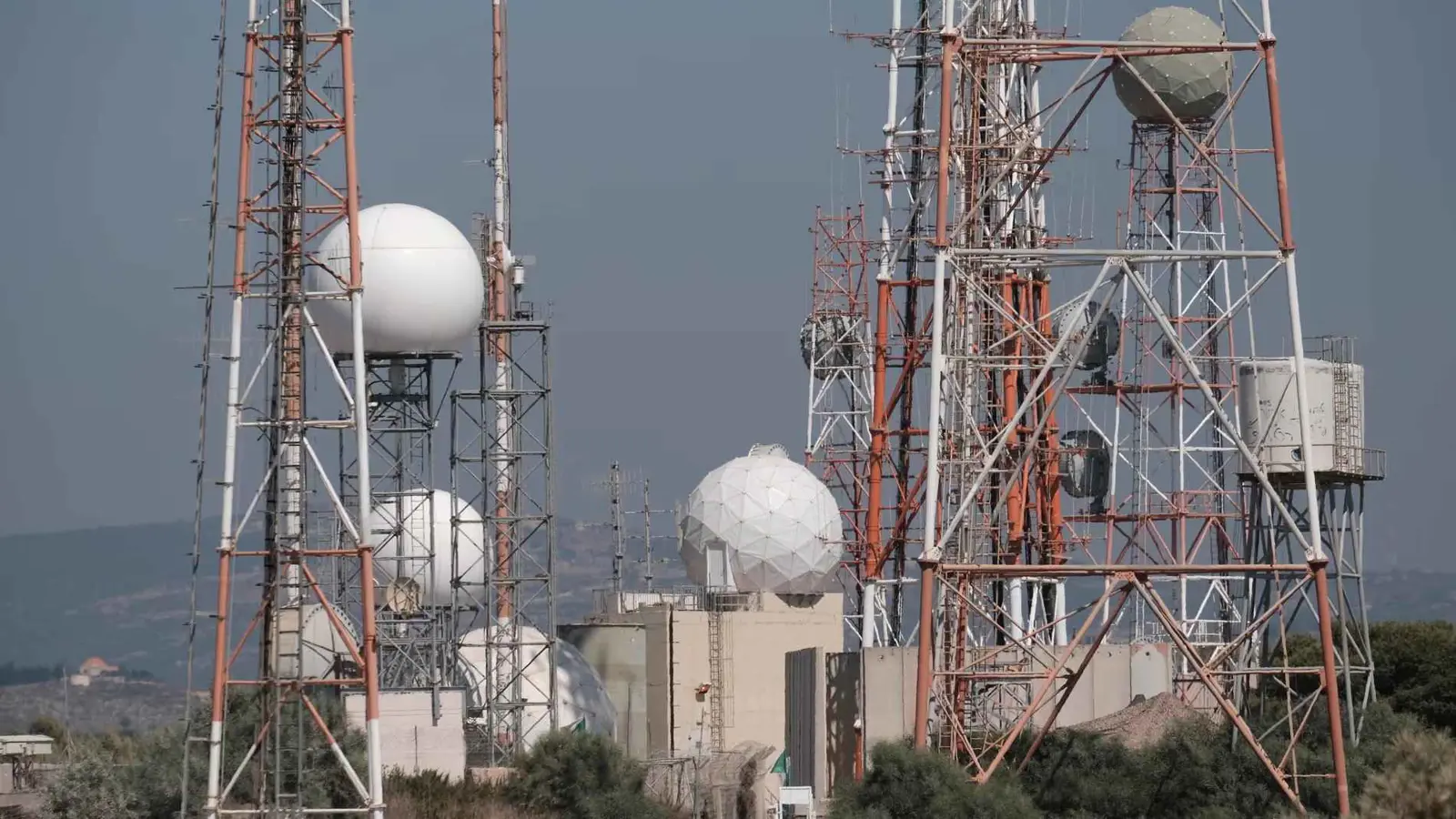 تشبه "ChatGPT".. إسرائيل تطور أداة ذكية "عربية" لرفع قدراتها التجسسية