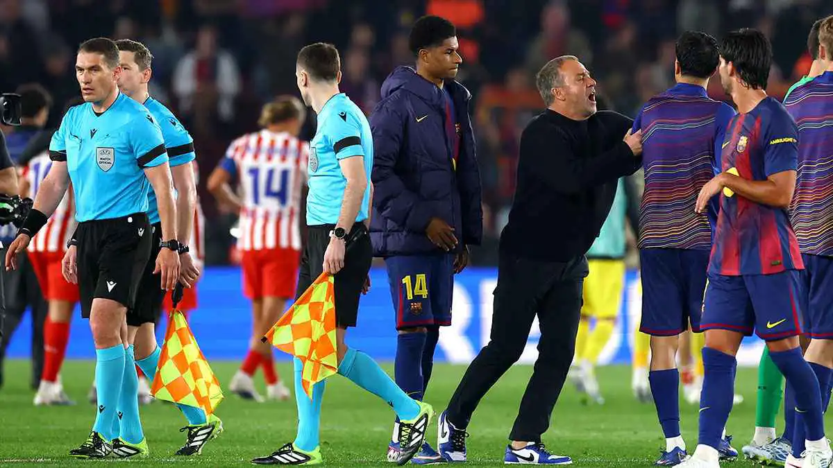 أول رد فعل من برشلونة ضد حكام مباراة أتلتيكو مدريد