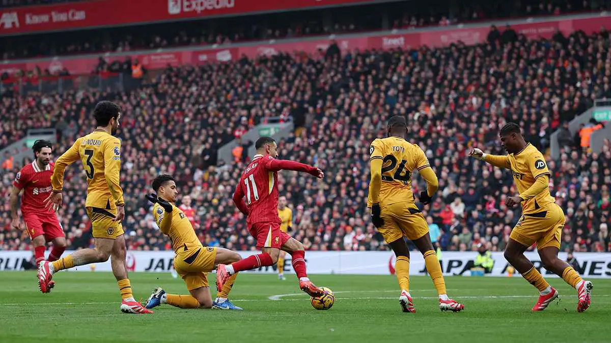 الموعد والقنوات الناقلة لمباراة ليفربول ضد وولفرهامبتون في الدوري الإنجليزي