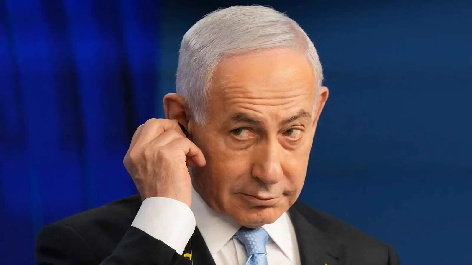 طائرة نتنياهو تغادر إسرائيل.. هروب مؤقت أم رحلة روتينية؟ (فيديو إرم)