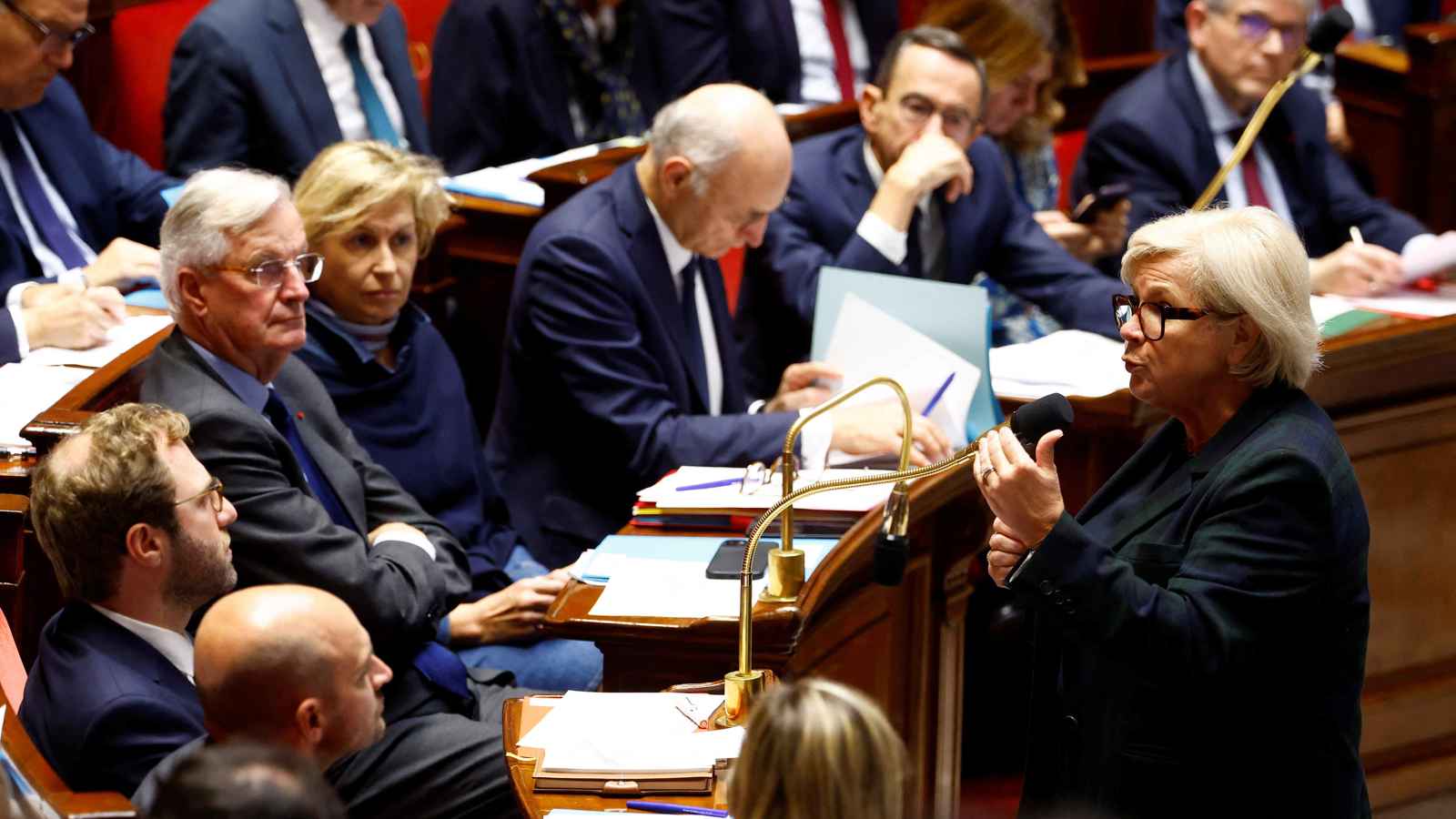 مخاوف من "عصيان مدني".. أزمة في فرنسا بسبب "ميزانية 2025"