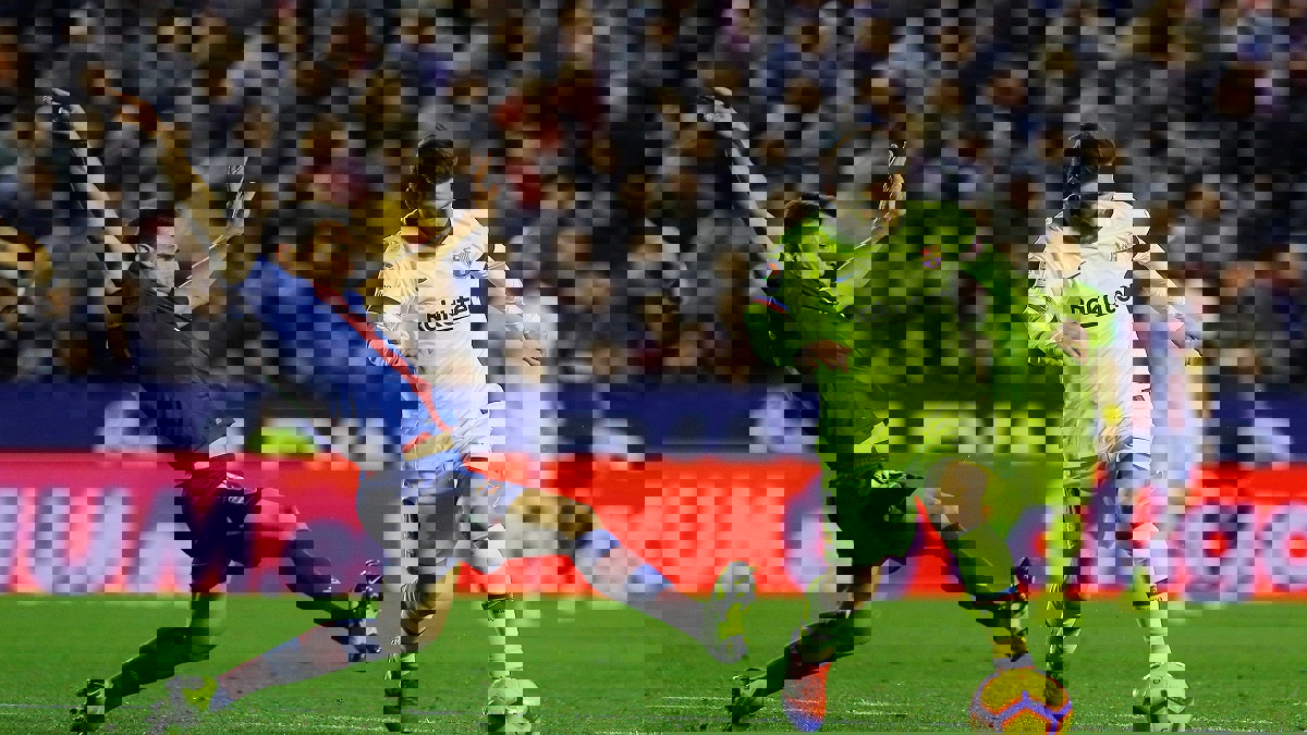 ترتيب الدوري الإسباني بعد فوز نادي برشلونة على ليفانتي (صورة)