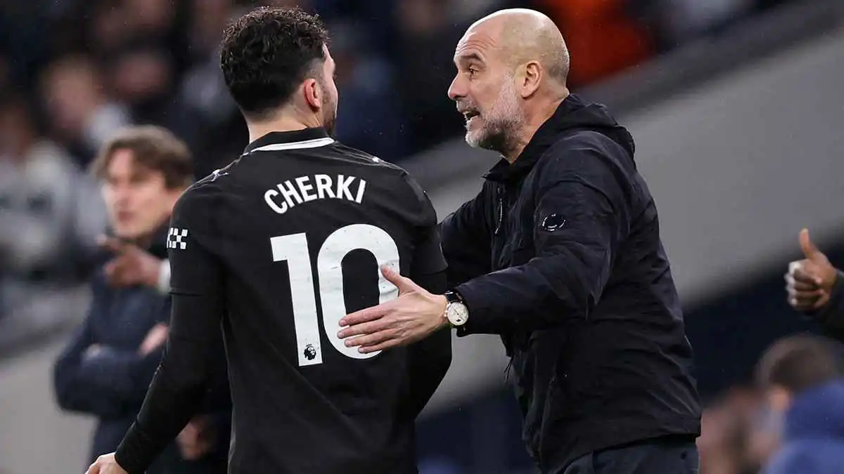 غوارديولا عن صيام اللاعبين المسلمين: ليسوا صغارًا في السن