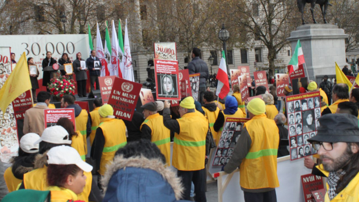 عراك بين موالين ومعارضين للنظام الإيراني في لندن (فيديو)