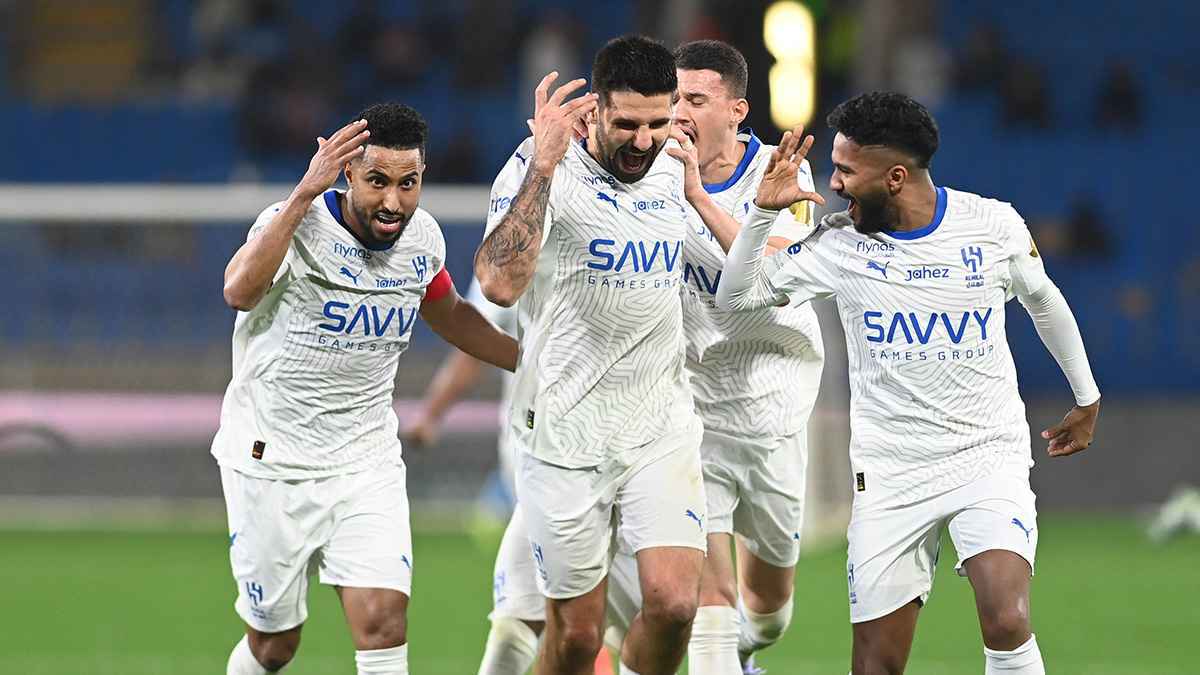 الهلال السعودي يتلقى أنباء سارة قبل مواجهة الخليج