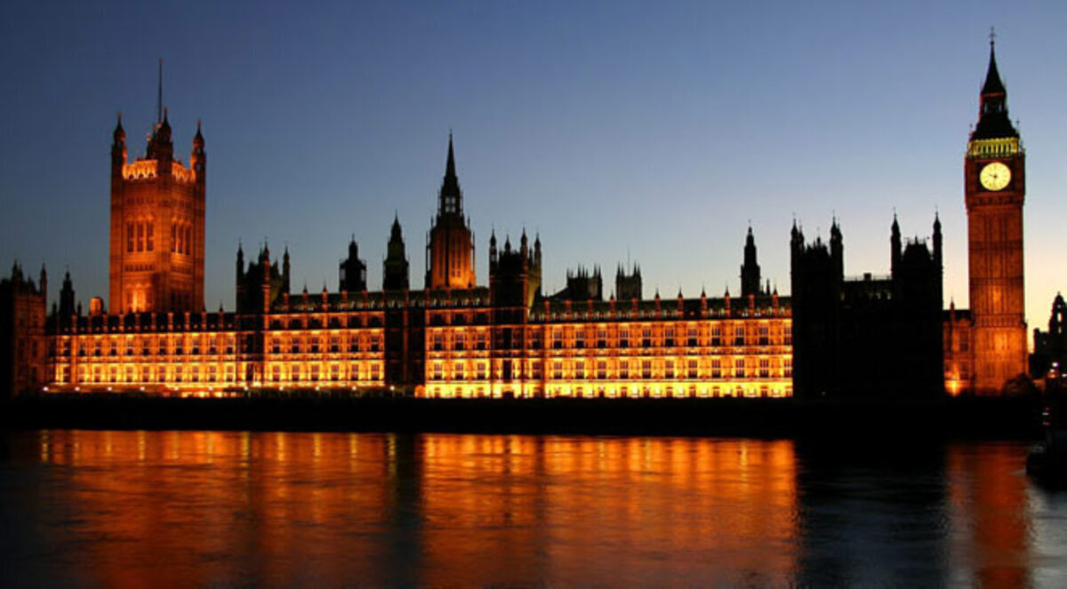 بريطانيا.. قصر ويستمنستر مهدد بالإخلاء بسبب مشاكل مالية