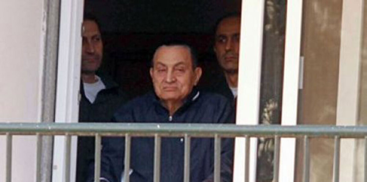 كيف يمضي حسني مبارك حياته اليومية في القاهرة؟