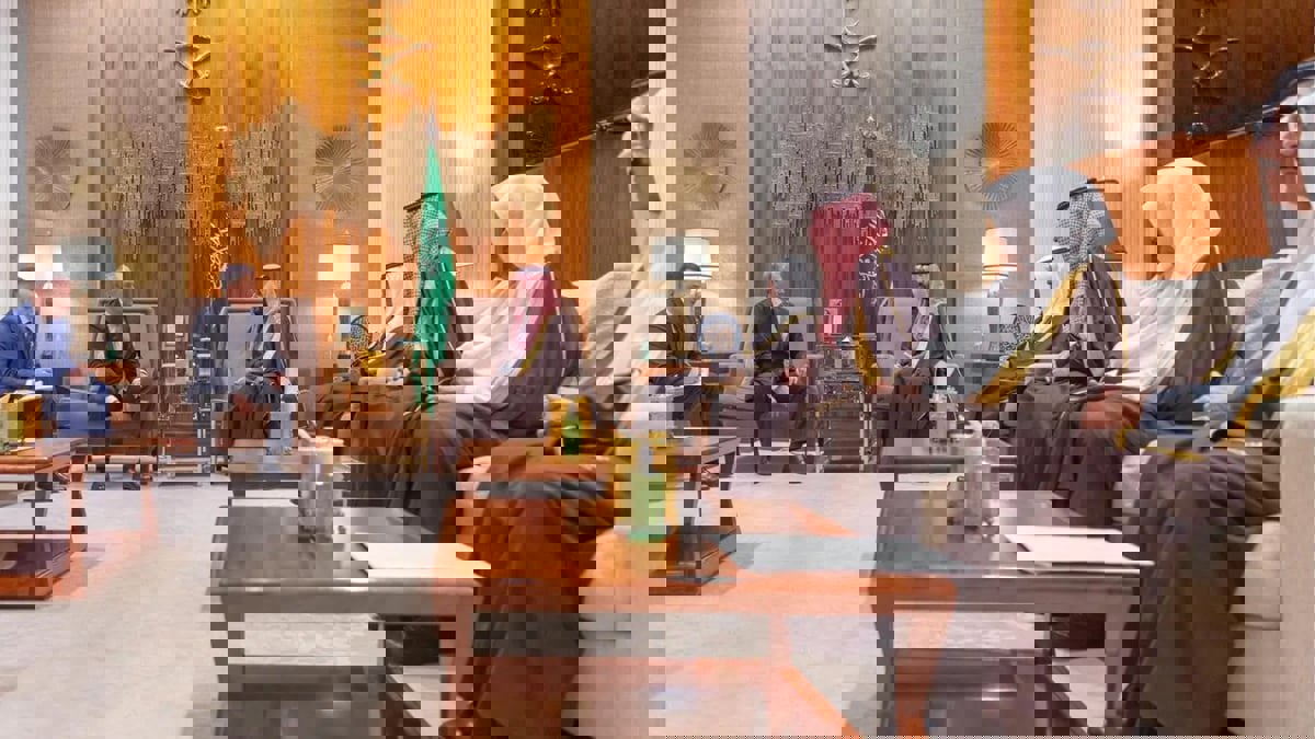 ولي العهد السعودي يلتقي رئيس مجلس الدوما الروسي