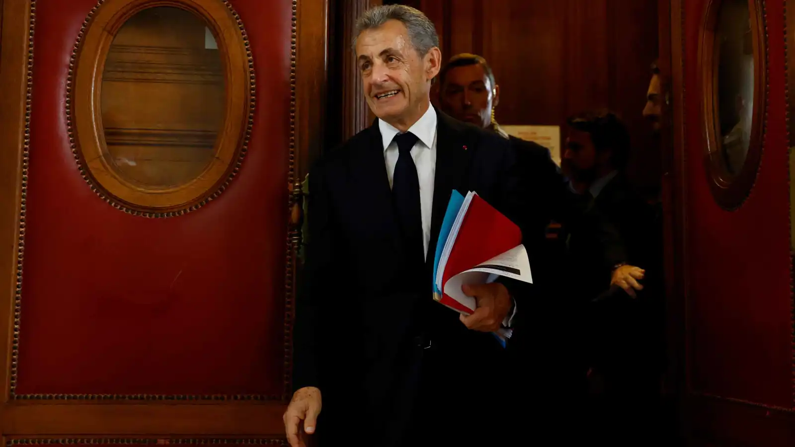 اتهامات هشة.. طلب "إفراج فوري" عن ساركوزي يربك أروقة المحاكم