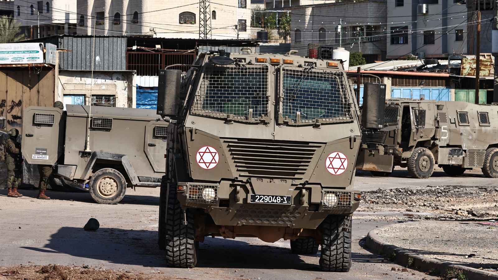 تصعيد مستمر.. تسلل قوات خاصة وتعزيزات عسكرية في الضفة الغربية