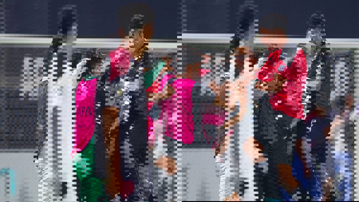 الموعد والقنوات الناقلة لمباراة مصر والجزائر في كأس العرب