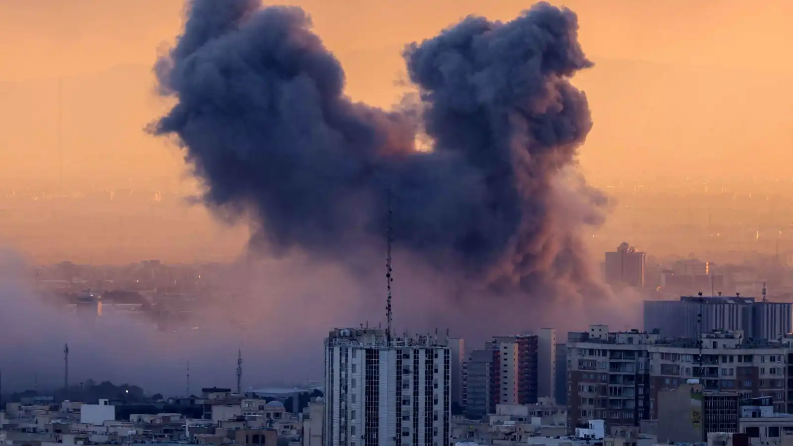 المخابرات الإيرانية تنفي التواصل مع إدارة ترامب لإنهاء الحرب