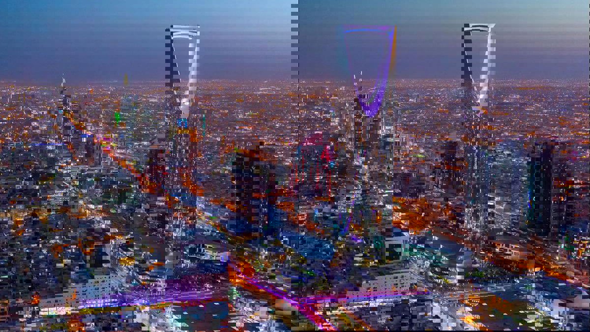 السعودية.. الإعلانات المجانية وتجربة المطاعم والملابس لن تحتاج لترخيص "موثوق"