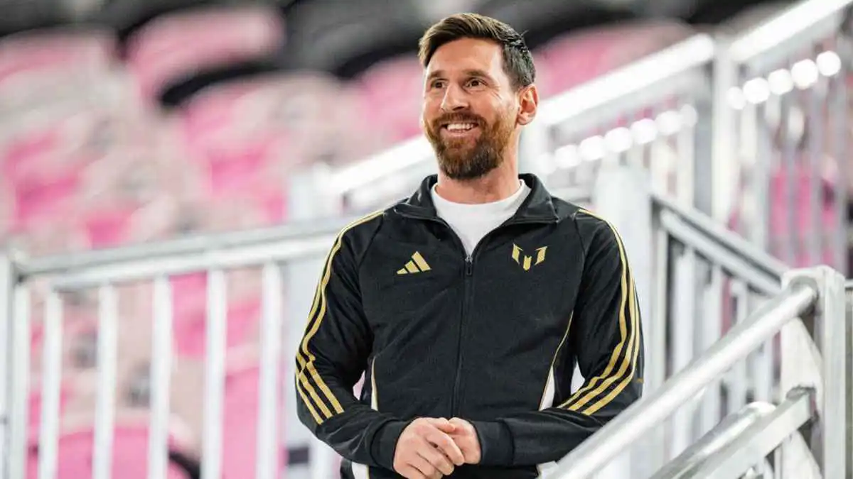 نيولز أولد بويز لـ"إرم نيوز": نأمل أن يكون ميسي معنا العام القادم