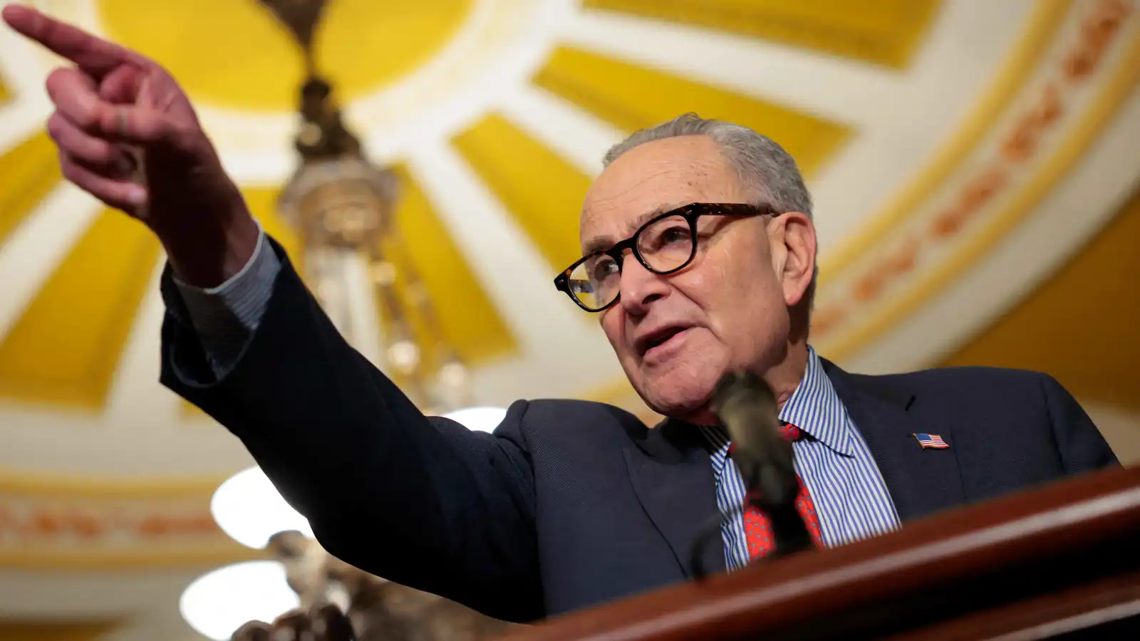 وثائق إبستين.. الديمقراطيون يتهمون إدارة ترامب بـ"التستر"