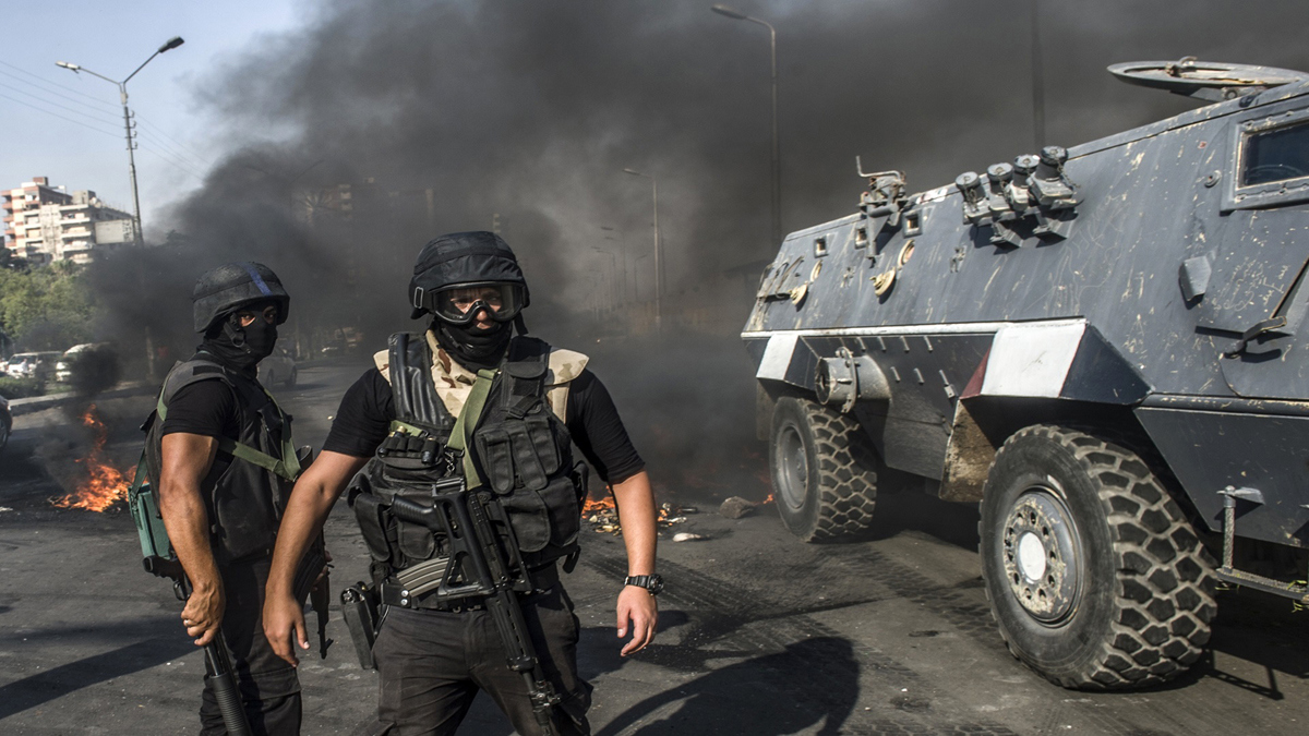 مقتل قائد بالجيش المصري و3 مجندين بانفجار عبوة ناسفة في سيناء