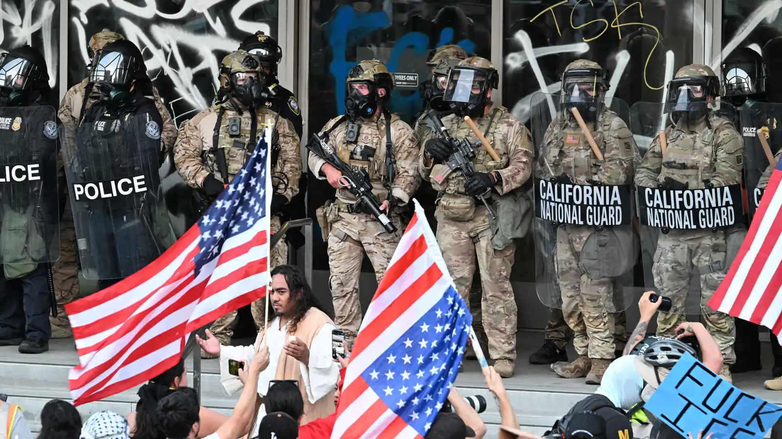 ما حالة "السيطرة الاتحادية" التي هدد ترامب بفرضها في واشنطن؟