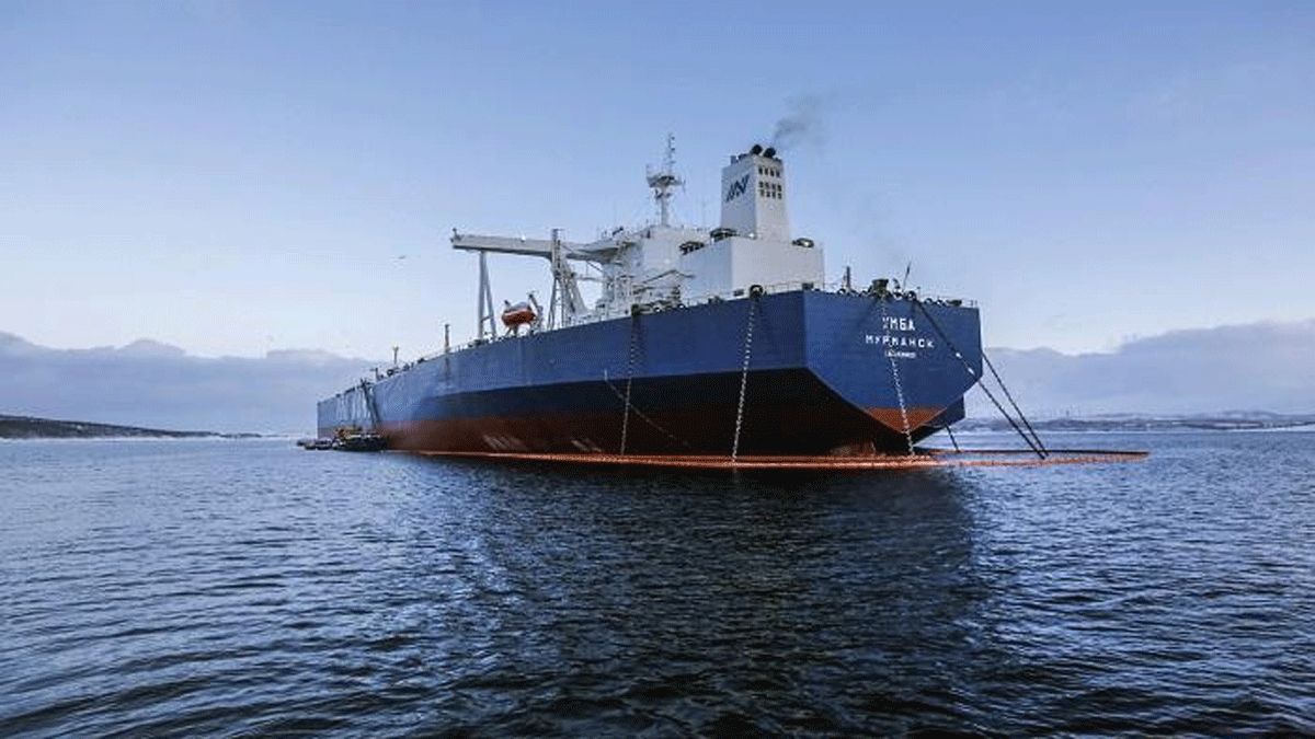 أمريكا وفرنسا تبحثان التعاون البحري في مضيق هرمز