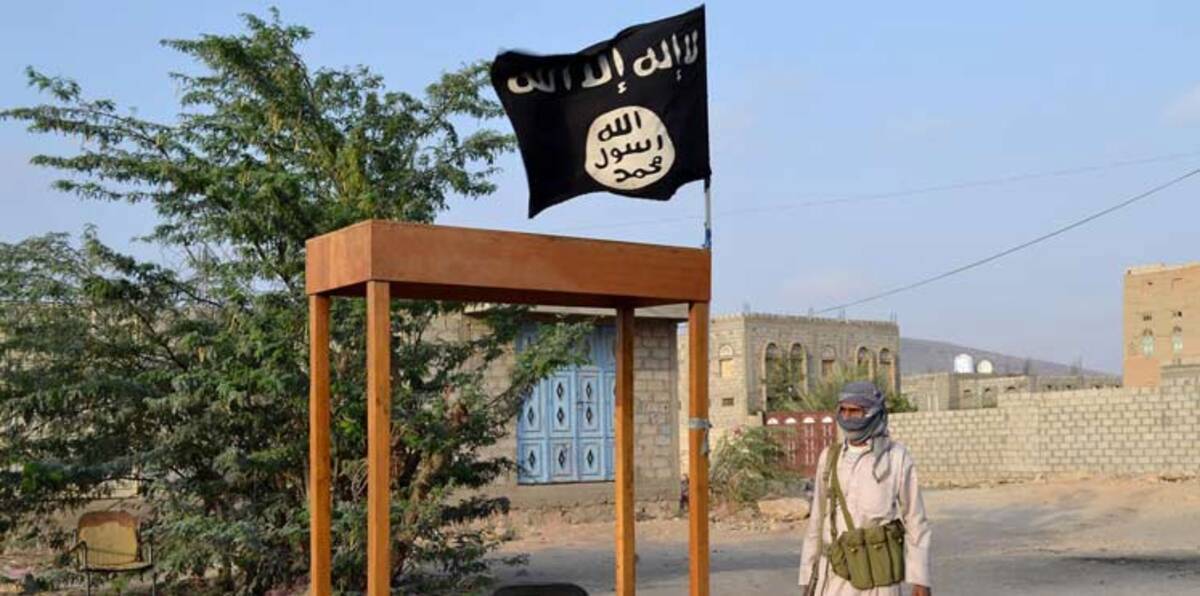 "الحزام الأمني" تداهم مخابئ لتنظيم القاعدة في لحج اليمنية