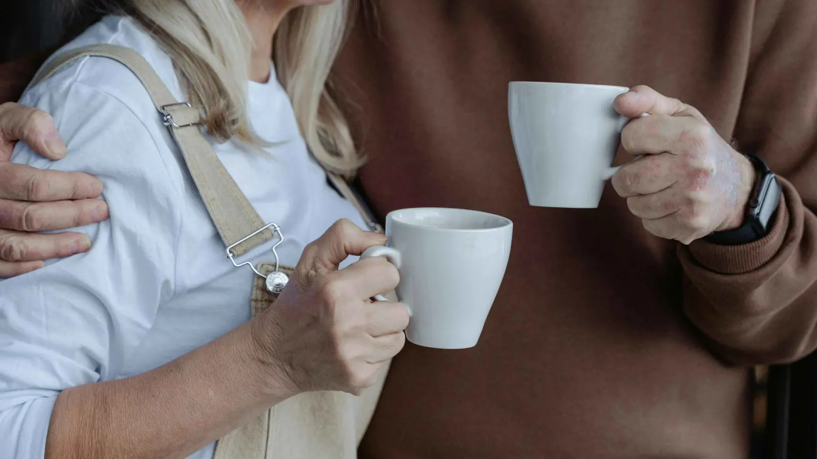 هل تؤثر القهوة على توازن جسم كبار السن؟