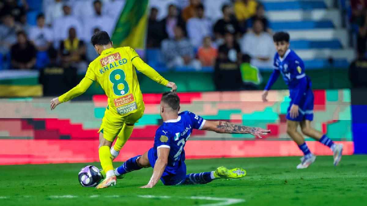 ملخص وأهداف ورجل مباراة الخليج والهلال في الدوري السعودي