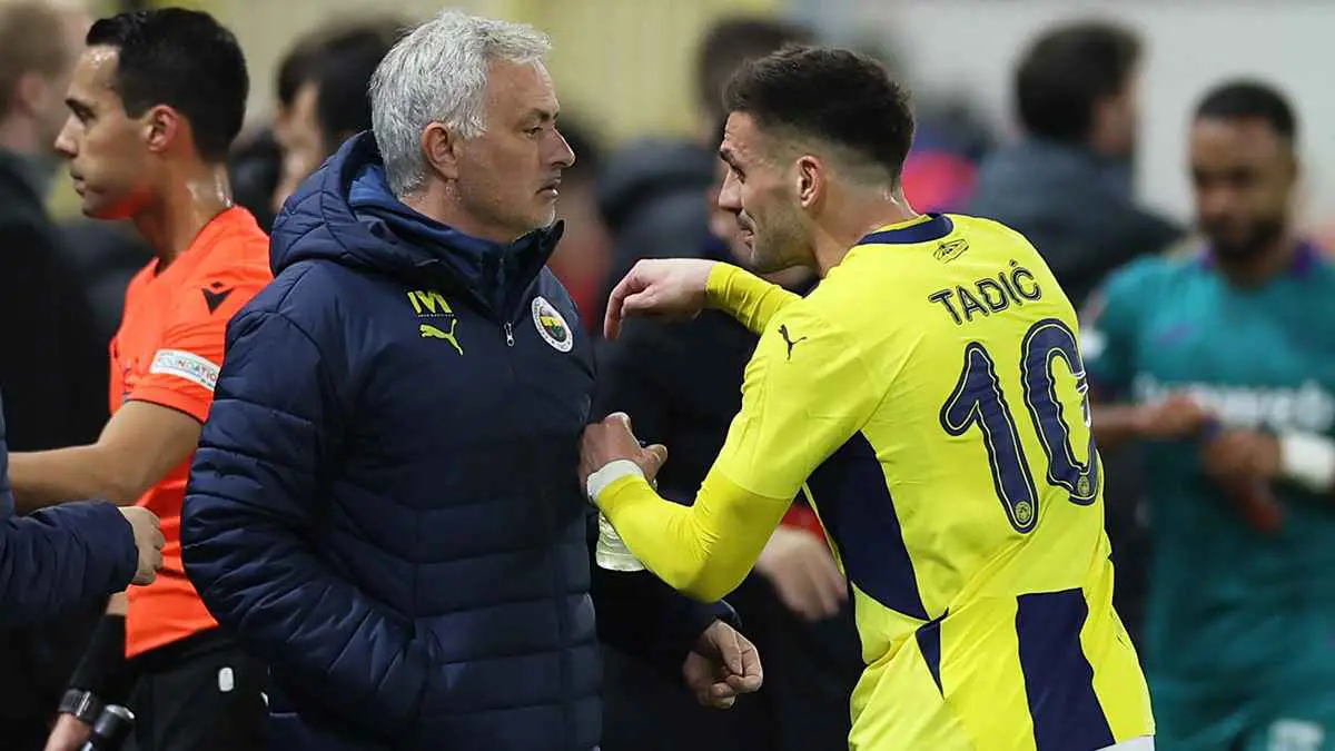 مورينيو ينقض على أبرز أهداف الهلال السعودي في الميركاتو