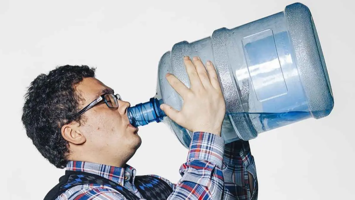 عادات غذائية مدمرة في رمضان.. احذرها